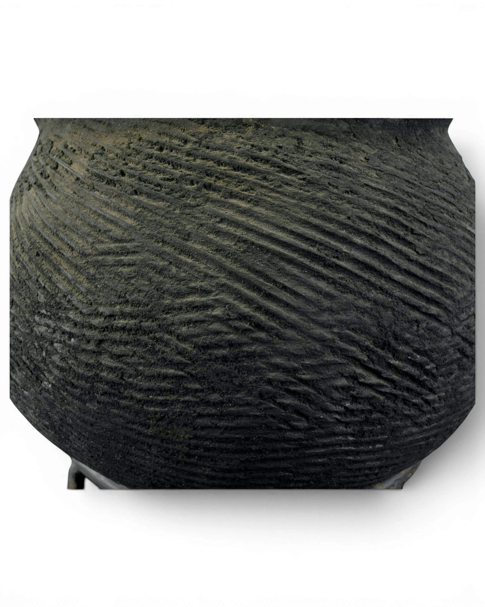 Karen Clay Cooking Pot with Bamboo Lid