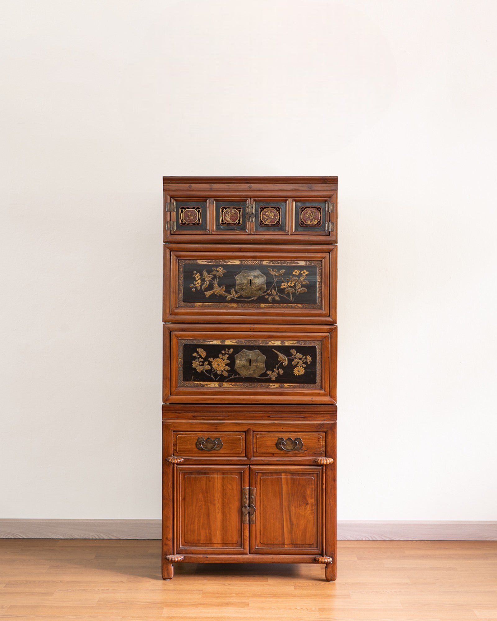 Chinese Antique Four Tiers Cabinet