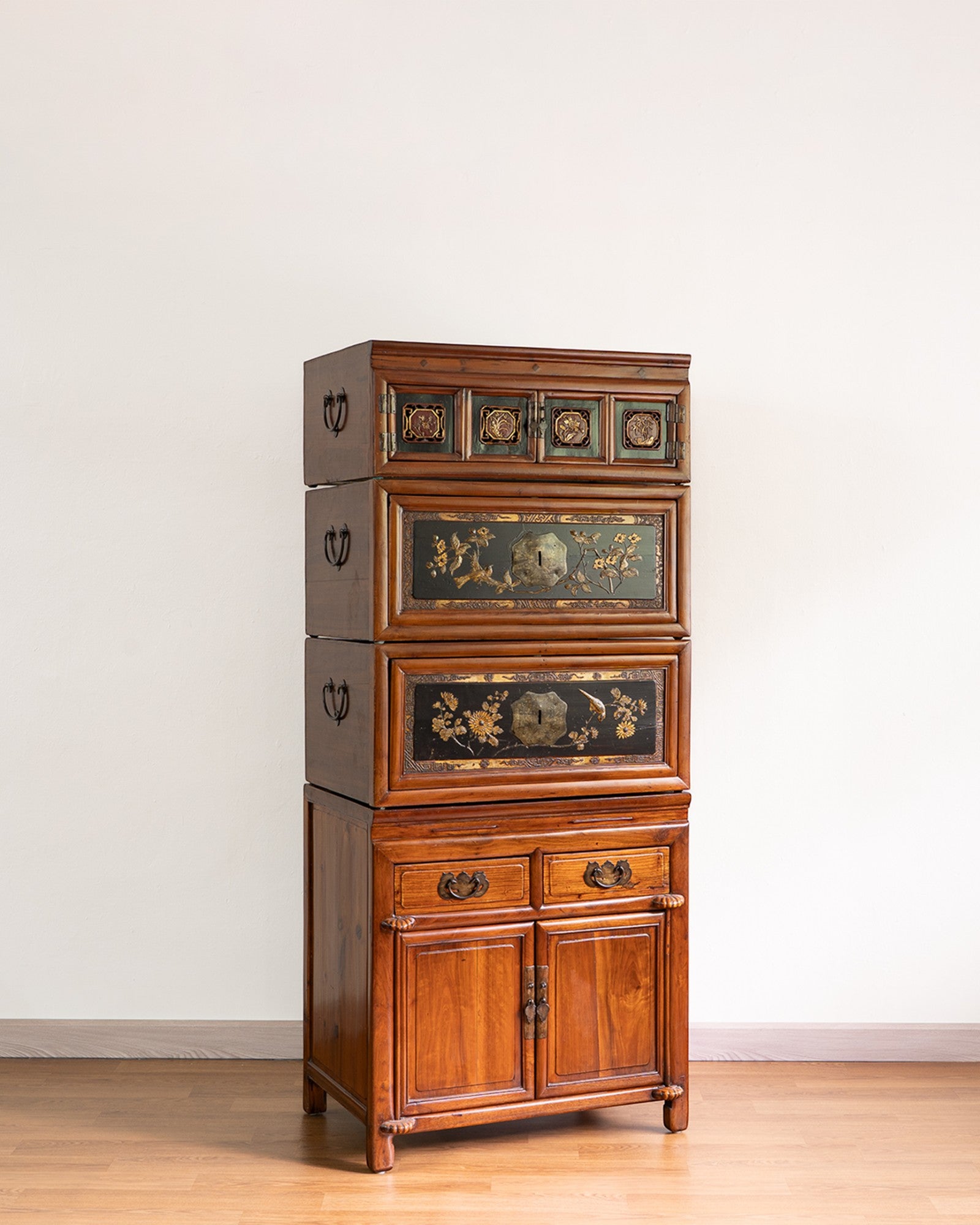 Chinese Antique Four Tiers Cabinet