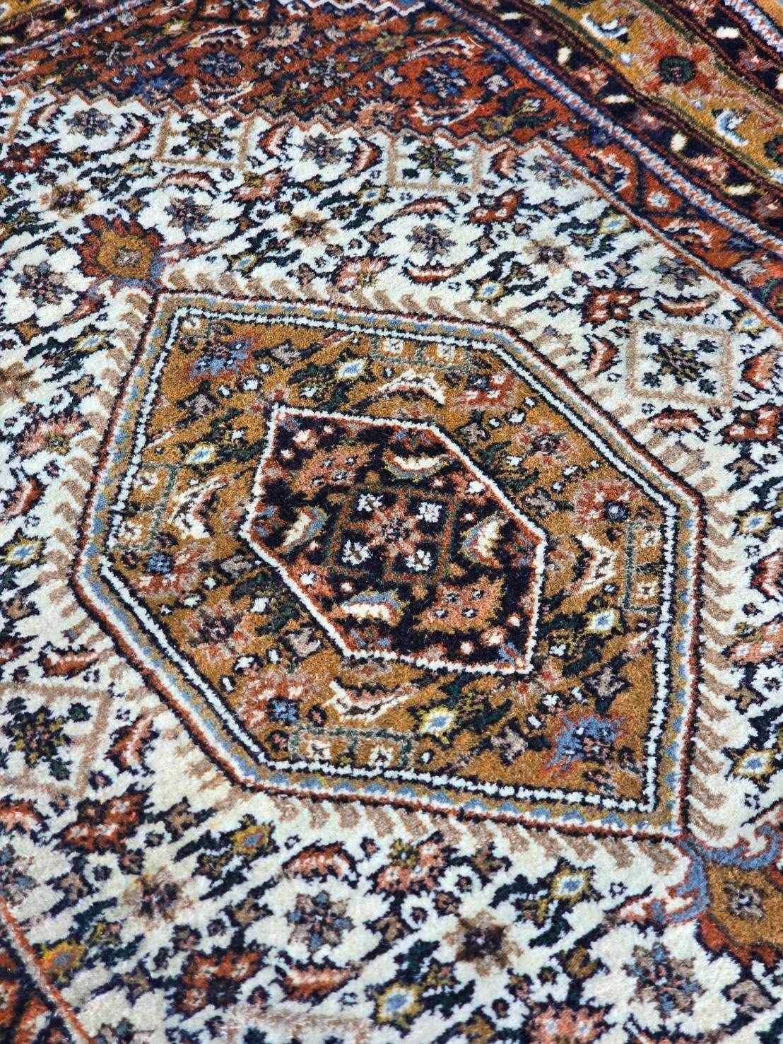 Persian Hexagonal Medallion Wool Rug
