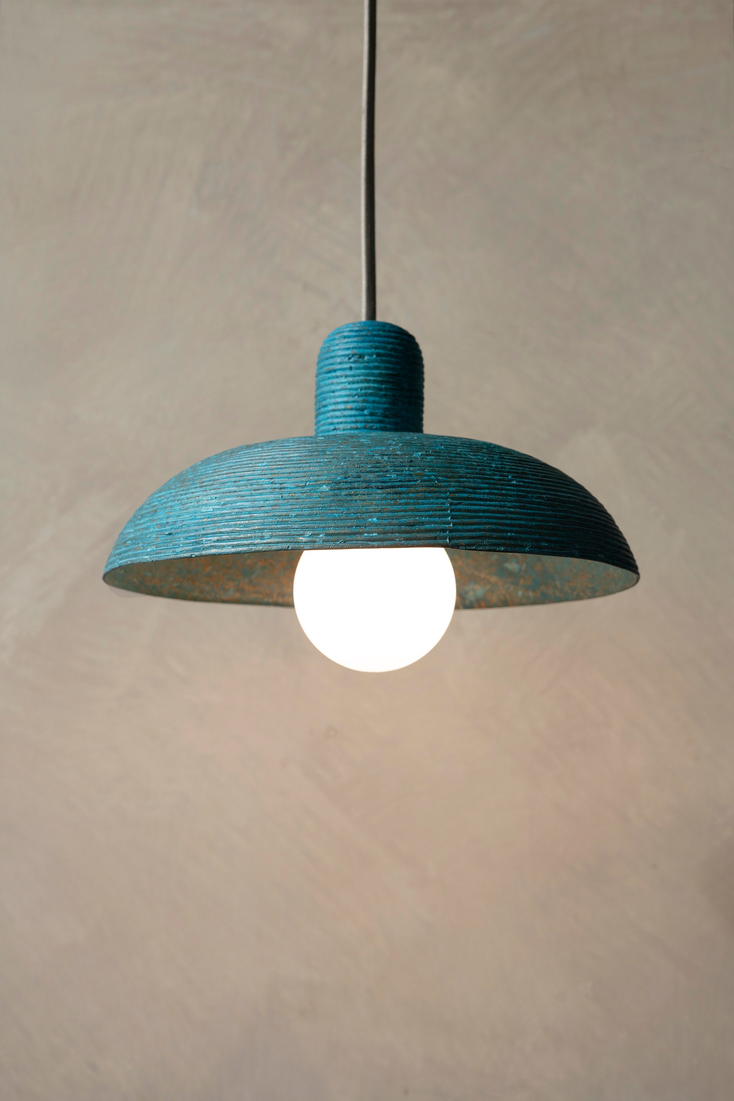Ban Pa Ao Pendant - Coiled Rice Husk Blue